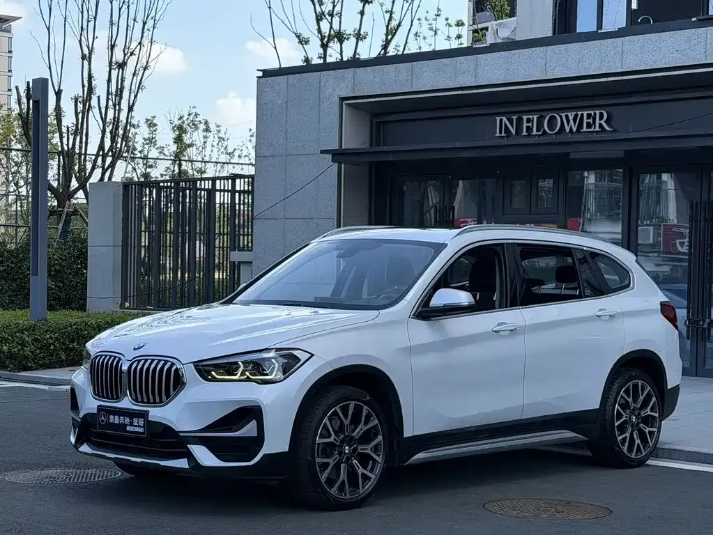 2022 BMW X1 Premium