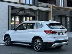 2022 BMW X1 Premium, белый — фото 15