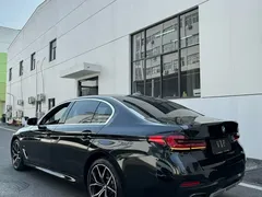 2023 BMW 5 Series 530Li Premium M Sport Package, чёрный — фото 9