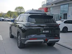 2025 BYD Sea Lion 07 DM-i PHEV 150 Pilot, чёрный — фото 7