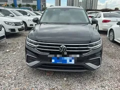 2021 Volkswagen Tiguan L 330TSI AT 2WD, чёрный — фото 1