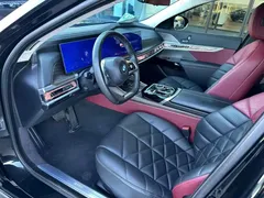 2023 BMW 7 Series 735Li Luxury Package, чёрный — фото 7