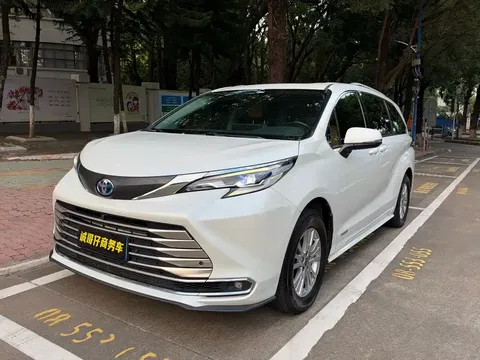 2021 Toyota Sienna 2.5L Hybrid Comfort
