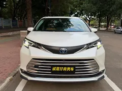 2021 Toyota Sienna 2.5L Hybrid Comfort, белый — фото 2