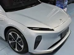 2024 Nio ET5T 100kWh Touring EV, синий — фото 4