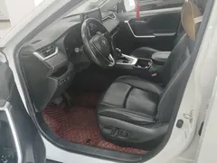 2021 Toyota RAV4 2.0L CVT 4WD Fashion, белый — фото 9