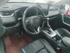 2021 Toyota RAV4 2.0L CVT 4WD Fashion, белый — фото 12