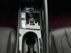 2022 Hyundai Elantra 1.5L CVT LUX Premium, белый — фото 12