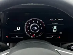 2022 Hyundai Elantra 1.5L CVT LUX Premium, белый — фото 17
