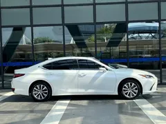 2020 Lexus ES 200 Excellence, белый — фото 7