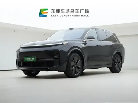 2025 Li Auto L8