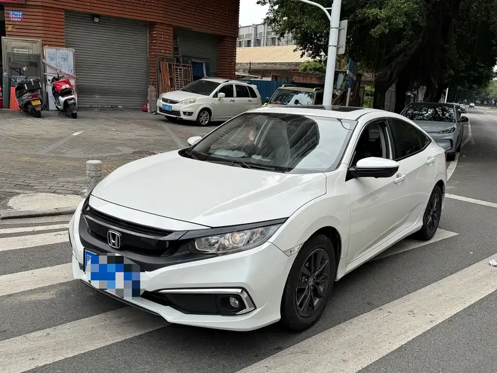 2019 Honda Civic 220TURBO CVT China 5