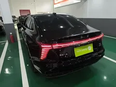 2025 Hongqi H5 PHEV 130, чёрный — фото 5