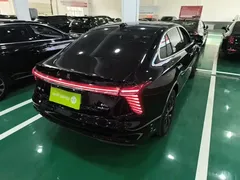 2025 Hongqi H5 PHEV 130, чёрный — фото 7
