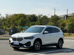 2021 BMW X1, белый — фото 1