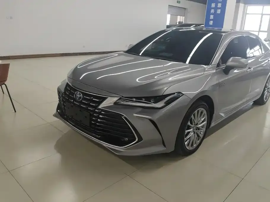 2022 Toyota Avalon Hybrid 2.5L XLE Premium