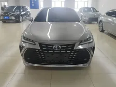 2022 Toyota Avalon Hybrid 2.5L XLE Premium — фото 2