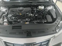 2022 Toyota Avalon Hybrid 2.5L XLE Premium — фото 10