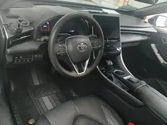 2022 Toyota Avalon Hybrid 2.5L XLE Premium — фото 12
