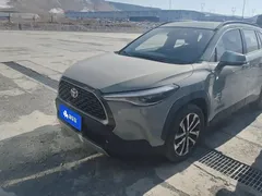 2022 Toyota Corolla Cross 2.0L Flagship, белый — фото 1