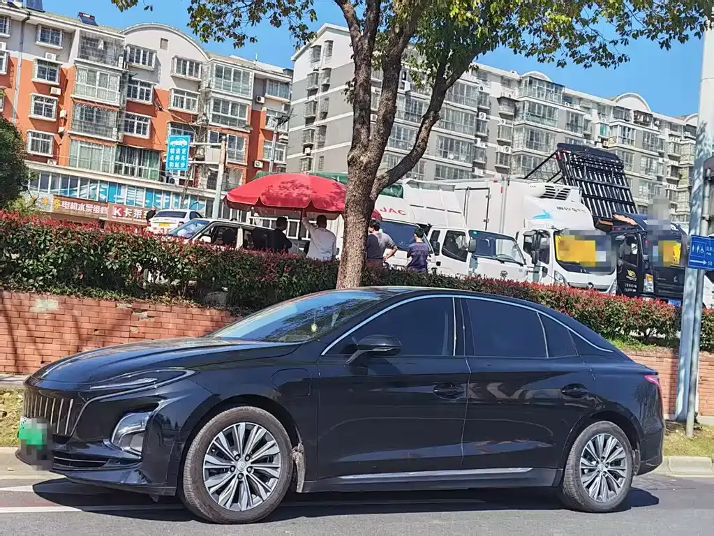 2023 Hongqi E-QM5 EV Basic