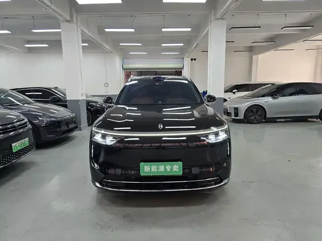 2025 Aito M8 EREV Max+ 53.4kWh 6-seat 192-line LiDAR