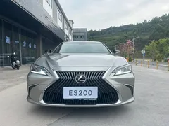 2020 Lexus ES 200 Luxury — фото 2