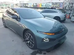 2023 Xpeng P7 P7i 610 Performance, зелёный — фото 4