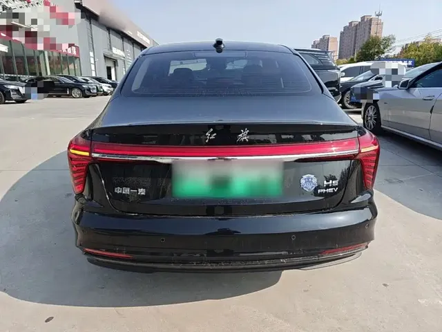 2025 Hongqi H5 PHEV 170