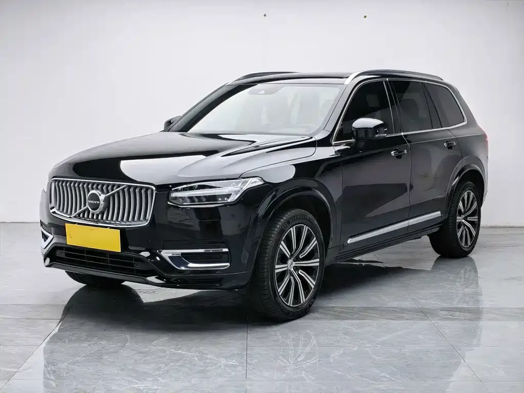 2022 Volvo XC90 B5 Luxury 5-seat