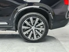 2022 Volvo XC90 B5 Luxury 5-seat, чёрный — фото 12