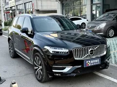 2021 Volvo XC90 B5 Luxury 7-seat, чёрный — фото 3
