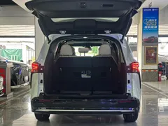 2021 Toyota Sienna 2.5L Hybrid Premium, белый — фото 8