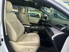 2021 Toyota Sienna 2.5L Hybrid Premium, белый — фото 13