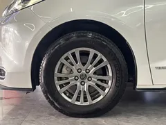 2021 Toyota Sienna 2.5L Hybrid Premium, белый — фото 16