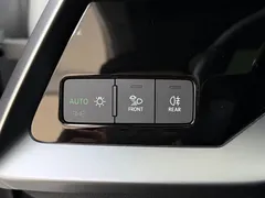 2022 Audi A3L Limousine 35 TFSI Fashion Sport, белый — фото 10