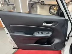 2021 Honda Fit 1.5L CVT, белый — фото 11