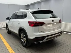 2022 Volkswagen Tayron 280TSI 2WD Luxury, белый — фото 4