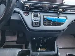 2022 Honda Odyssey 2.0L e:HEV Hybrid, белый — фото 16