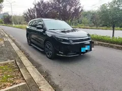 2024 Aito M7 1.5T RWD Smart Driving Pro 5-seat, чёрный — фото 2