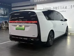 2025 Li Auto MEGA Ultra Smart Refresh, белый — фото 5