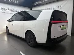 2025 Li Auto MEGA Ultra Smart Refresh, белый — фото 7