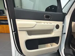 2025 Li Auto MEGA Ultra Smart Refresh, белый — фото 16