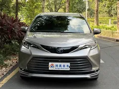 2023 Toyota Sienna 2.5L Hybrid Premium — фото 2