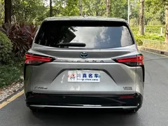 2023 Toyota Sienna 2.5L Hybrid Premium — фото 4