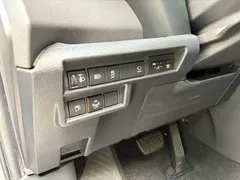 2023 Toyota Sienna 2.5L Hybrid Premium — фото 8