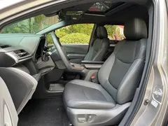 2023 Toyota Sienna 2.5L Hybrid Premium — фото 9