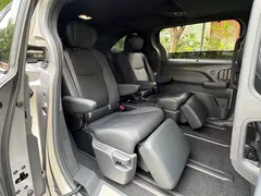 2023 Toyota Sienna 2.5L Hybrid Premium — фото 13