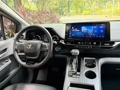 2023 Toyota Sienna 2.5L Hybrid Premium — фото 21
