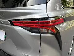 2023 Toyota Sienna 2.5L Hybrid Premium — фото 25